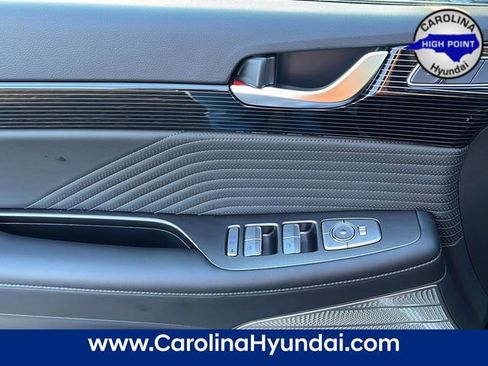 Used 2025 Hyundai Palisade Calligraphy image 16