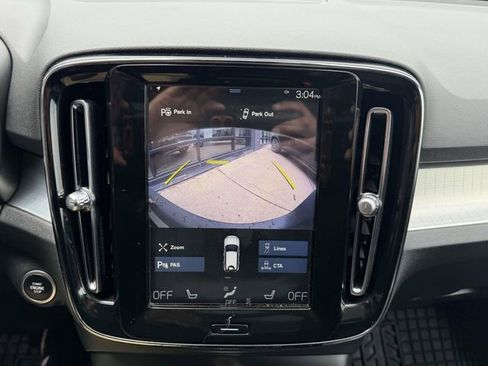 Used 2019 Volvo XC40 T5 Momentum AWD/4WD image 22