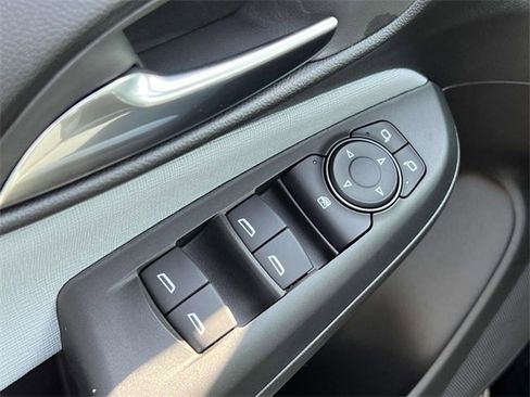 Used 2025 Buick Envista Preferred w/ Convenience I Package image 16