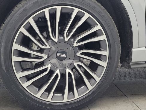 Used 2021 Lincoln Corsair AWD image 31