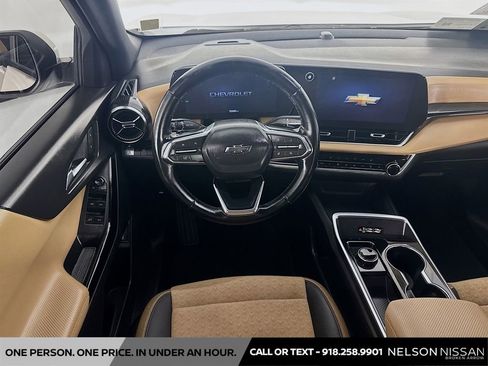 Used 2025 Chevrolet Equinox ACTIV w/ Safety and Technology Package FWD image 22