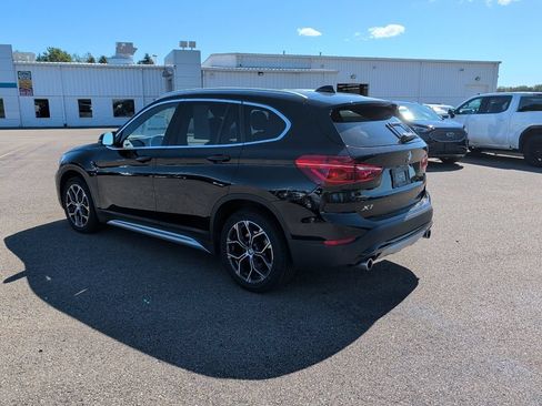 Used 2022 BMW X1 xDrive28i AWD/4WD image 3
