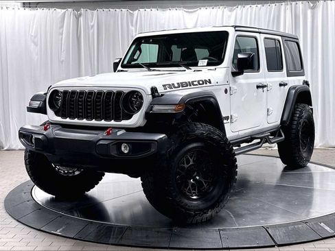 Used 2024 Jeep Wrangler Unlimited Rubicon w/ Convenience Group AWD/4WD image 1