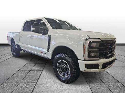 Used 2024 Ford F250 Lariat w/ Lariat Ultimate Package image 3