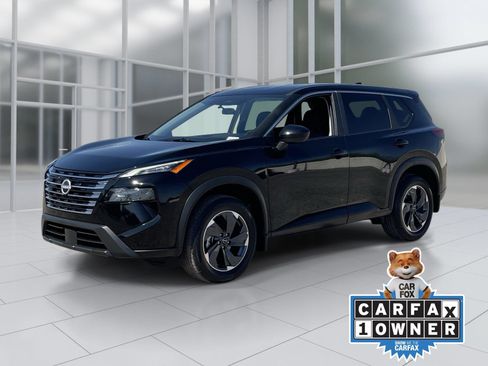 Certified 2025 Nissan Rogue SV FWD image 2