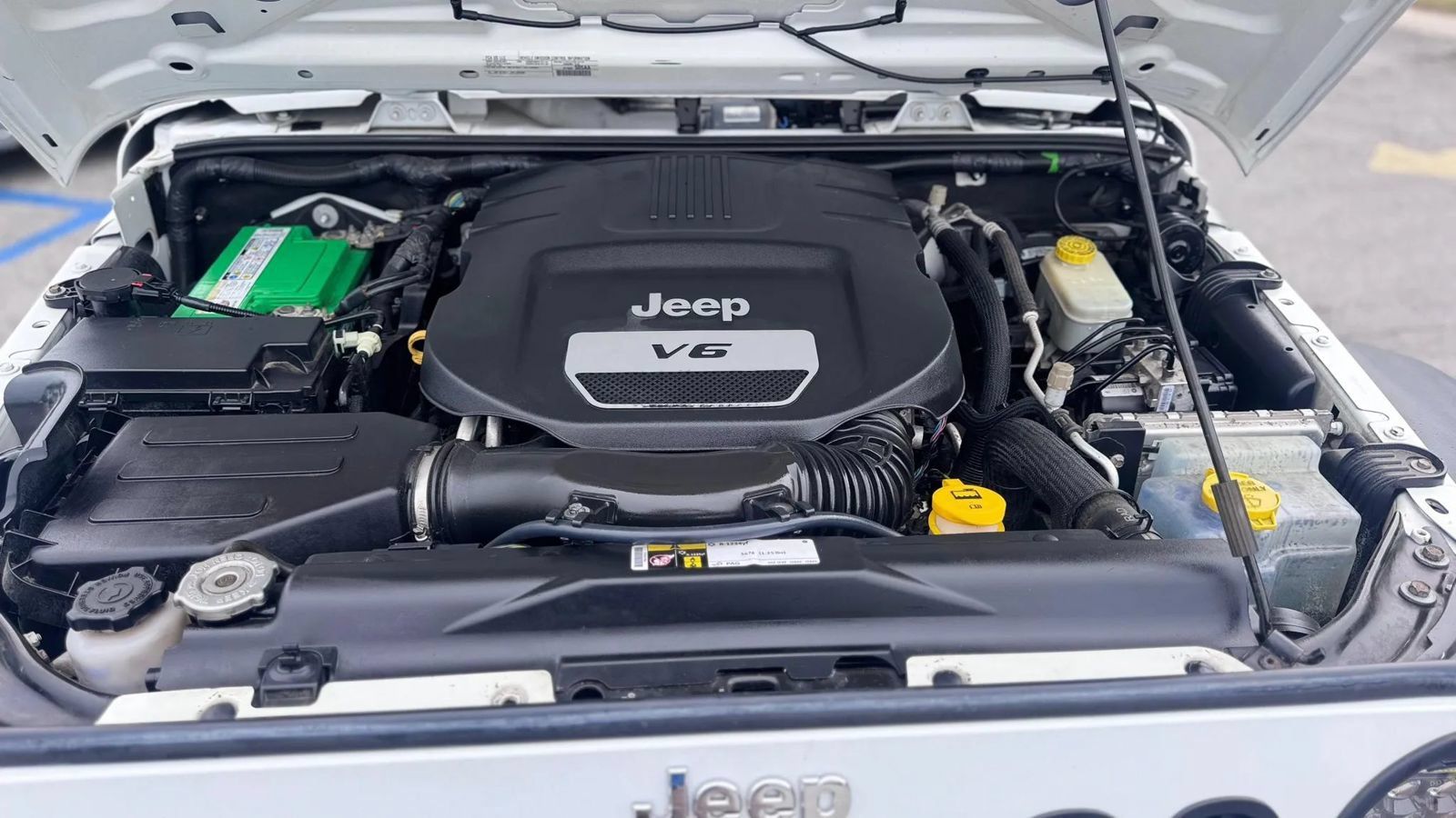 Used 2016 Jeep Wrangler Unlimited Sport AWD/4WD image 18