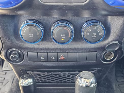 Used 2017 Jeep Wrangler Sport AWD/4WD image 25