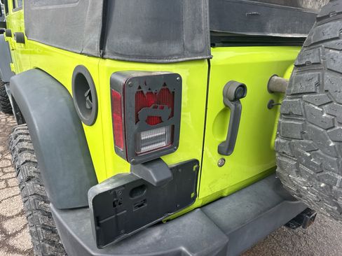 Used 2016 Jeep Wrangler Unlimited Sport w/ Quick Order Package 24S image 29