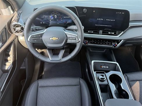 New 2026 Chevrolet Equinox LT w/ Convenience Package II image 10