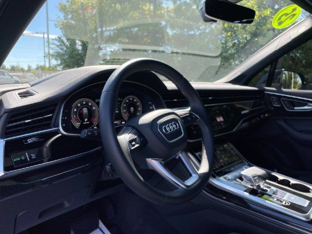 Used 2025 Audi Q7 3.0T Prestige w/ Prestige Package AWD/4WD image 9
