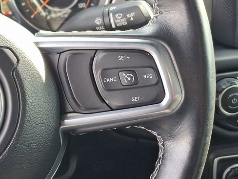 Used 2021 Jeep Wrangler Unlimited Sahara AWD/4WD image 22