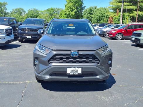 Used 2021 Toyota RAV4 XLE Premium AWD/4WD image 32