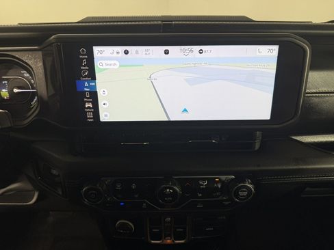 Used 2024 Jeep Wrangler Unlimited Sahara w/ Technology Group AWD/4WD image 19