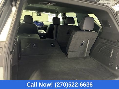 Used 2026 Chevrolet Traverse LT image 36