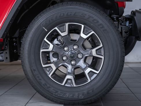 New 2026 Jeep Wrangler Unlimited Sahara AWD/4WD image 17
