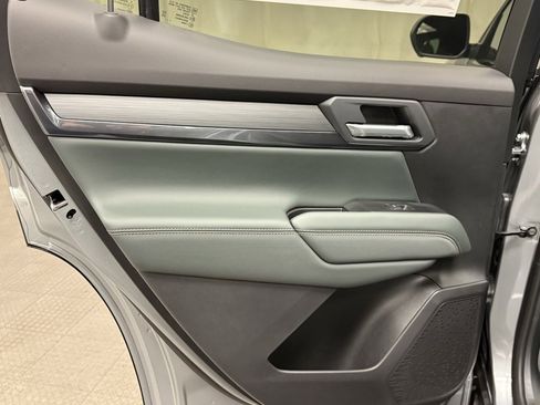 New 2026 GMC Terrain AT4 w/ Convenience Package III image 23