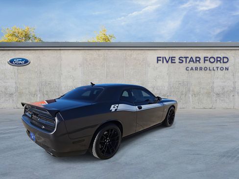 Used 2022 Dodge Challenger R/T Scat Pack w/ Dynamics Package image 9