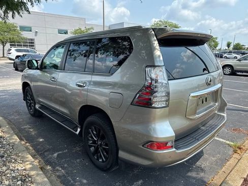 Certified 2020 Lexus GX 460 Premium w/ Premium Package AWD/4WD image 5
