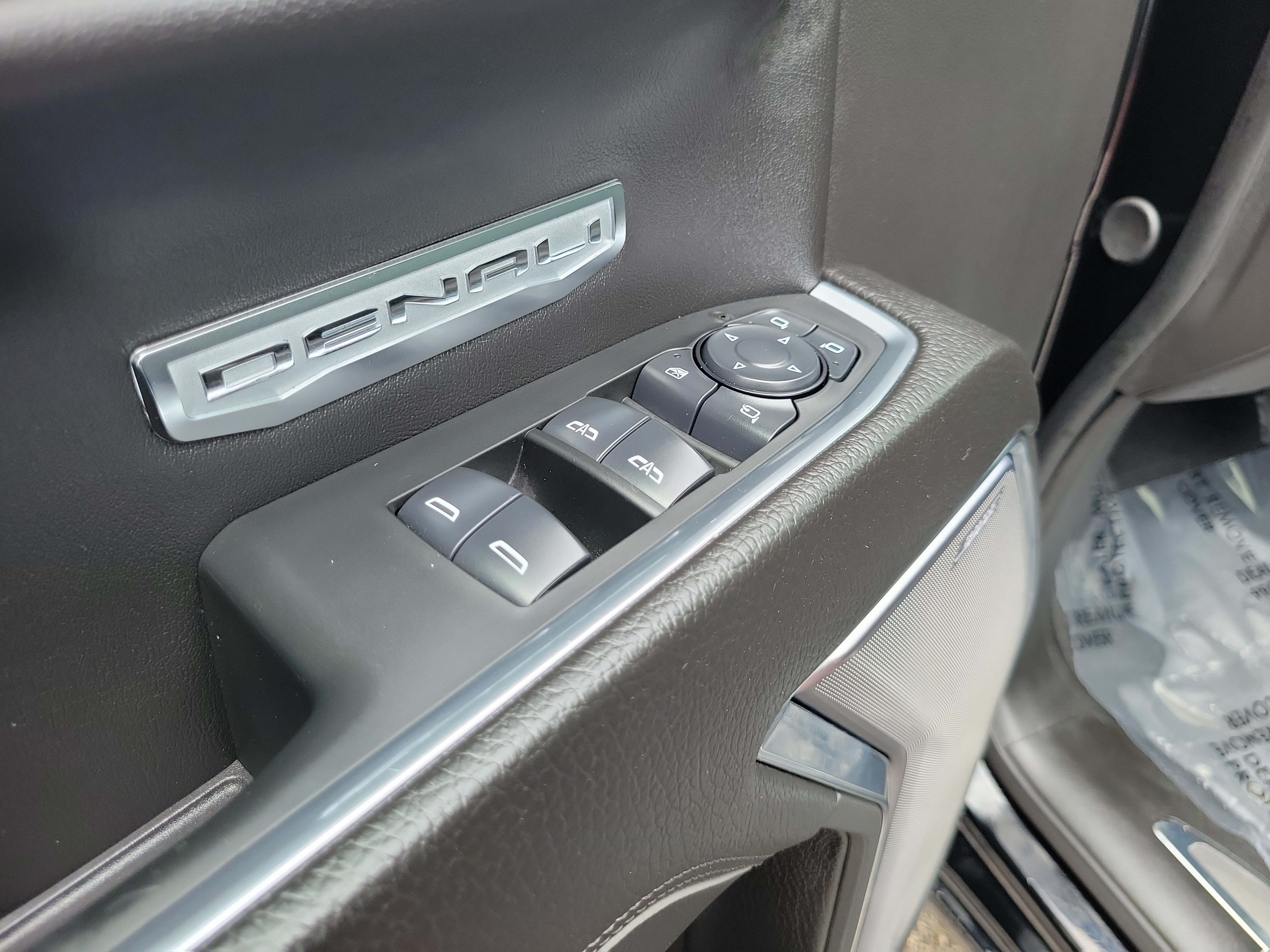 Used 2024 GMC Sierra 1500 Denali w/ Technology Package AWD/4WD image 24
