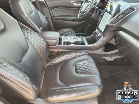 Used 2024 Ford Edge Titanium image 19