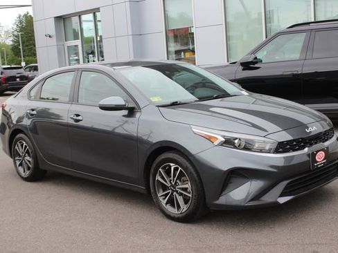 Used 2024 Kia Forte LXS w/ LXS Technology Package FWD image 1
