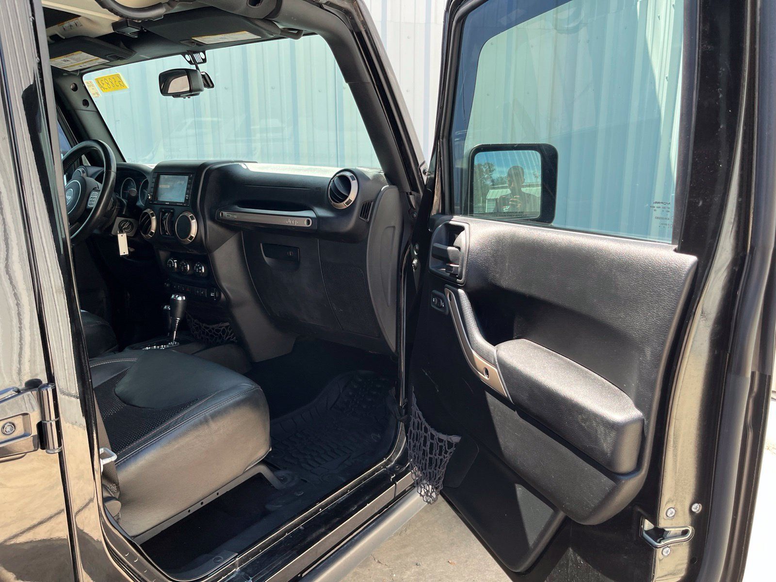 Used 2016 Jeep Wrangler Unlimited Sahara AWD/4WD image 16