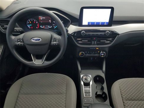 Used 2020 Ford Escape SE image 15