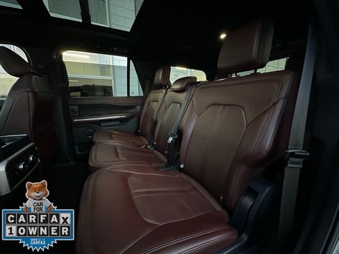 Used 2024 Ford Expedition Limited image 21