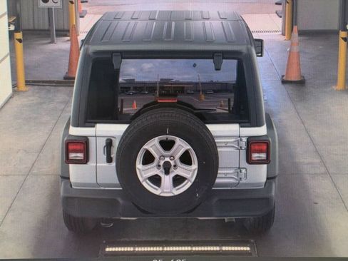 Used 2022 Jeep Wrangler Sport AWD/4WD image 13