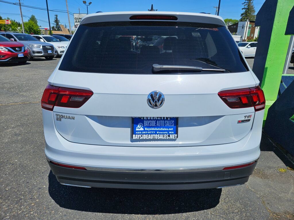 Used 2018 Volkswagen Tiguan SE w/ Panoramic Sunroof Package AWD/4WD image 4