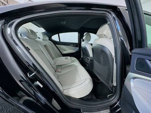Certified 2025 Genesis G70 2.5T w/ Sport Prestige Package image 29