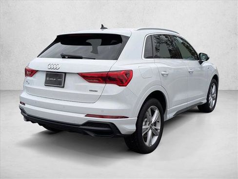 Used 2020 Audi Q3 2.0T Premium w/ Convenience Package image 5