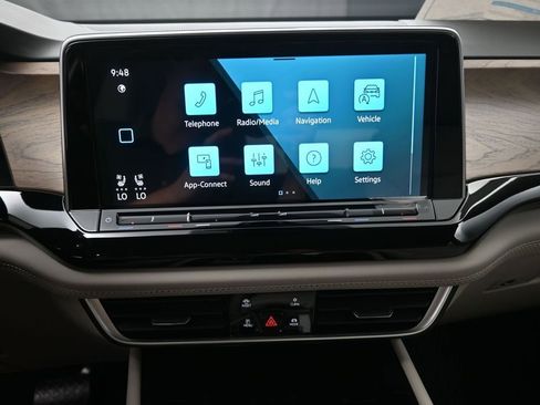 New 2026 Volkswagen Atlas SE FWD image 11