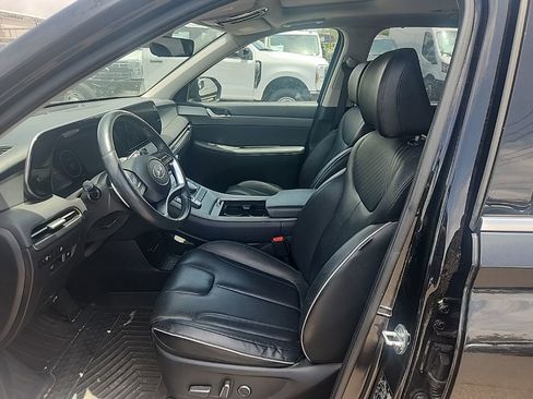 Used 2023 Hyundai Palisade SEL w/ Premium Package FWD image 17