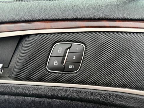 Used 2019 Lincoln MKZ Reserve FWD image 12