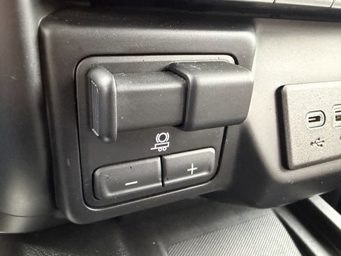 Used 2021 Chevrolet Silverado 1500 High Country w/ Technology Package image 26