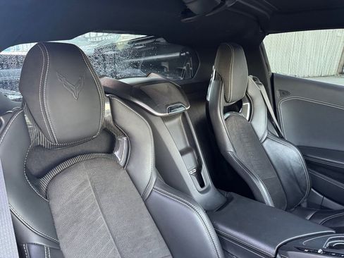 Used 2021 Chevrolet Corvette Stingray Preferred Cpe w/ Z51 Performance Package image 28