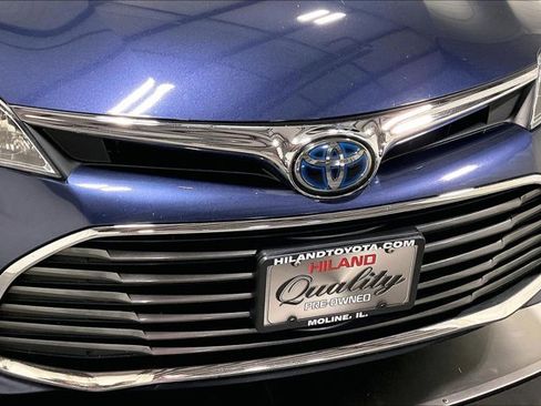 Used 2018 Toyota Avalon Limited image 30
