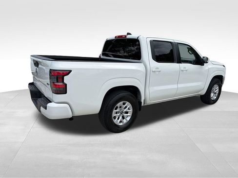 Used 2024 Nissan Frontier SV RWD image 7