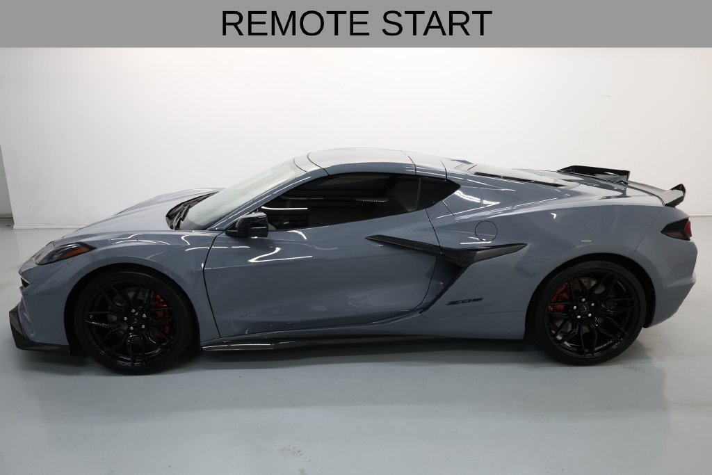 Used 2024 Chevrolet Corvette Z06 w/ Stealth Interior Trim Package RWD image 30