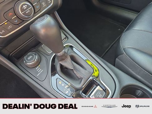 Used 2023 Jeep Cherokee Altitude Lux image 24