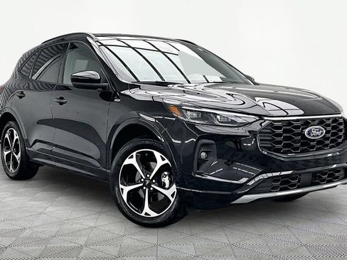 Certified 2025 Ford Escape ST-Line Elite AWD/4WD image 12