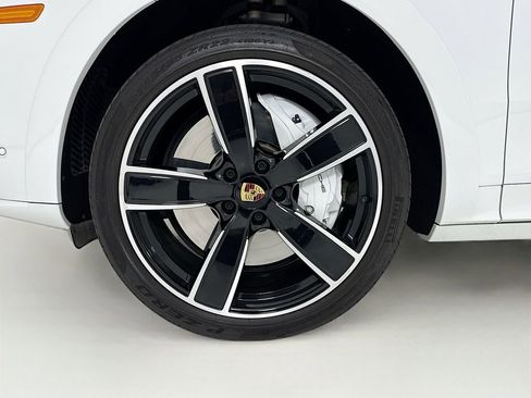 Certified 2022 Porsche Cayenne Turbo image 11