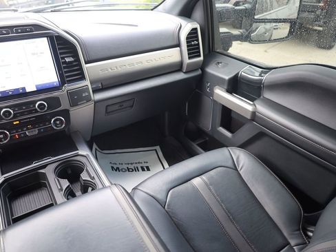 Used 2022 Ford F350 Platinum w/ Tremor Off-Road Package AWD/4WD image 20