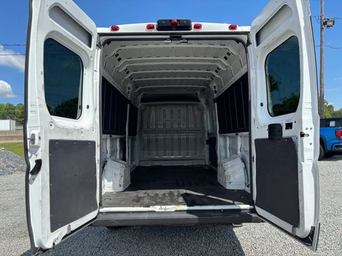 Used 2022 RAM ProMaster 3500 w/ Premium Convenience Group (A) FWD image 11