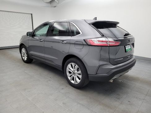 Used 2024 Ford Edge Titanium image 3