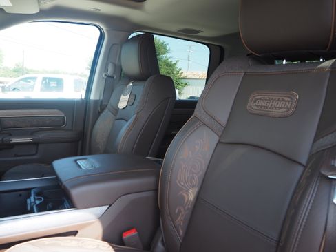 New 2025 RAM 2500 Limited image 11