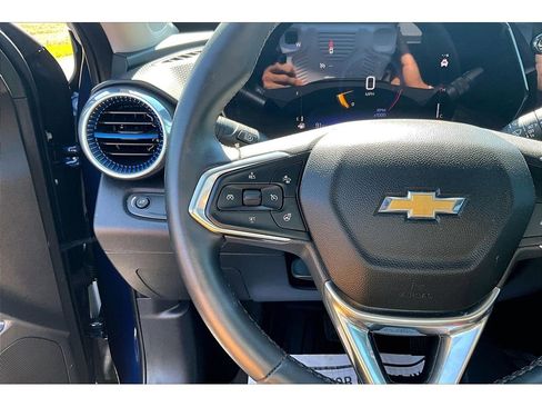 Used 2024 Chevrolet Trax LT w/ LT Convenience Package FWD image 20