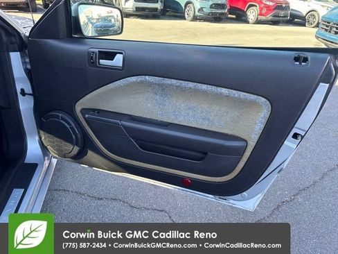 Used 2006 Ford Mustang Coupe RWD image 16