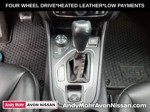 Used 2019 Jeep Cherokee Trailhawk w/ Cold Weather Group AWD/4WD image 27